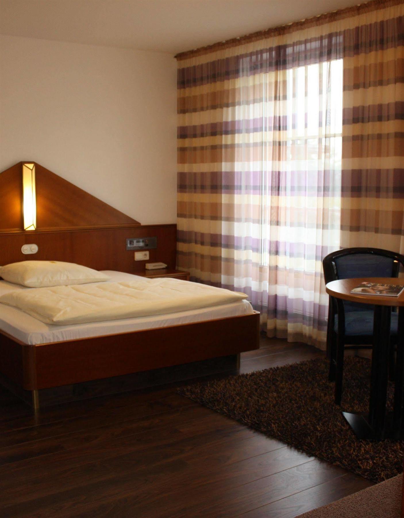 Classic Hotel Kaarst Zewnętrze zdjęcie